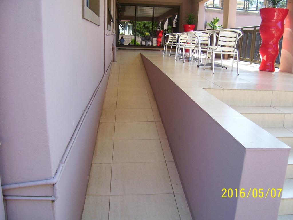 Cozy Nest Guest House Дърбан Екстериор снимка